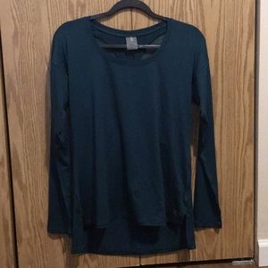 Long sleeved active top